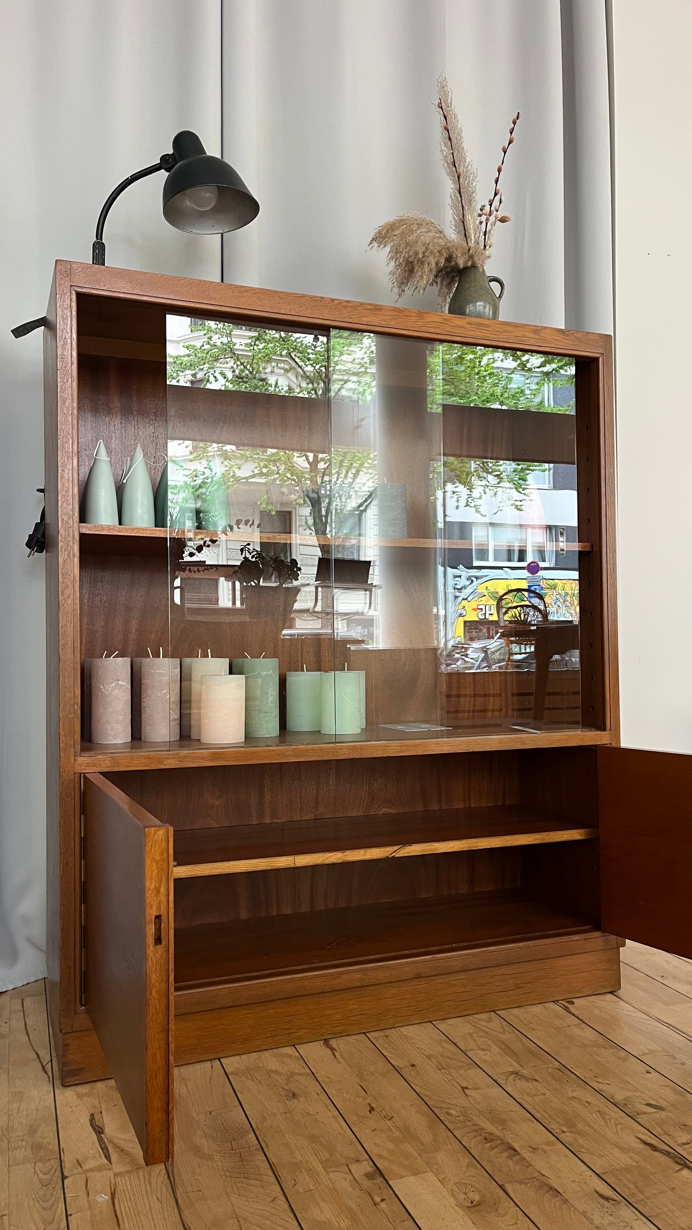 Vitrine von Soennecken- Mid Century Designklassiker – LUFB