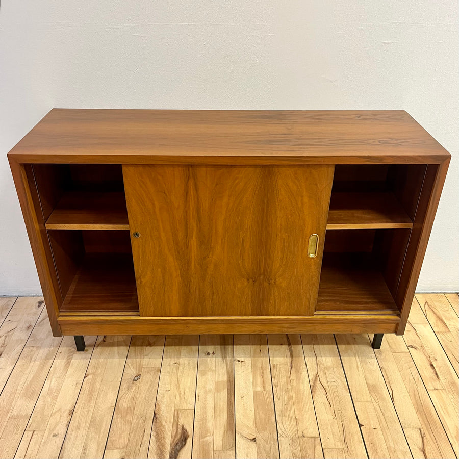 Sideboard mit Schiebetüren